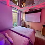 Capsule Nuage Jacuzzi Sauna Apartamento *
