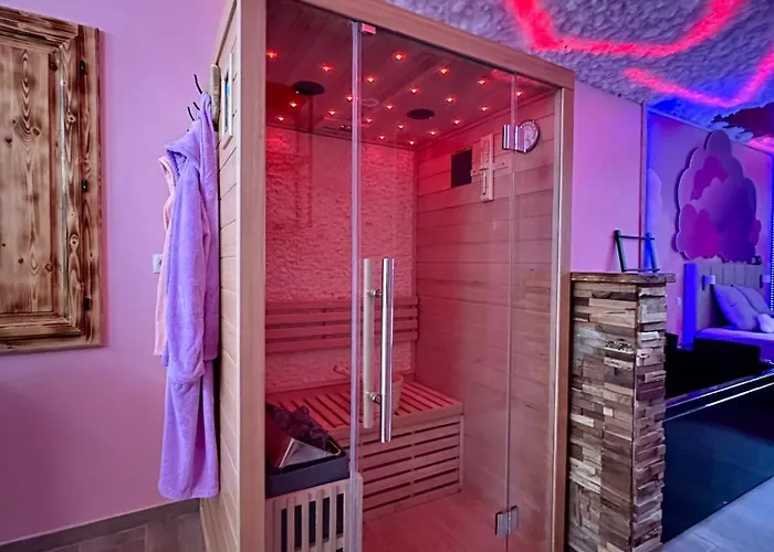 Apartment Capsule Nuage Jacuzzi Sauna Fontaine-l'Eveque